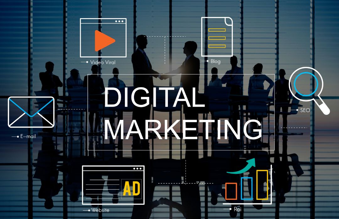 digital-marketing-with-icons-business-people